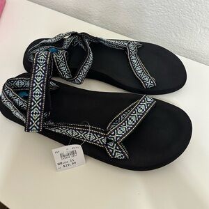 Airwalk Black and Blue Patterned Sandals